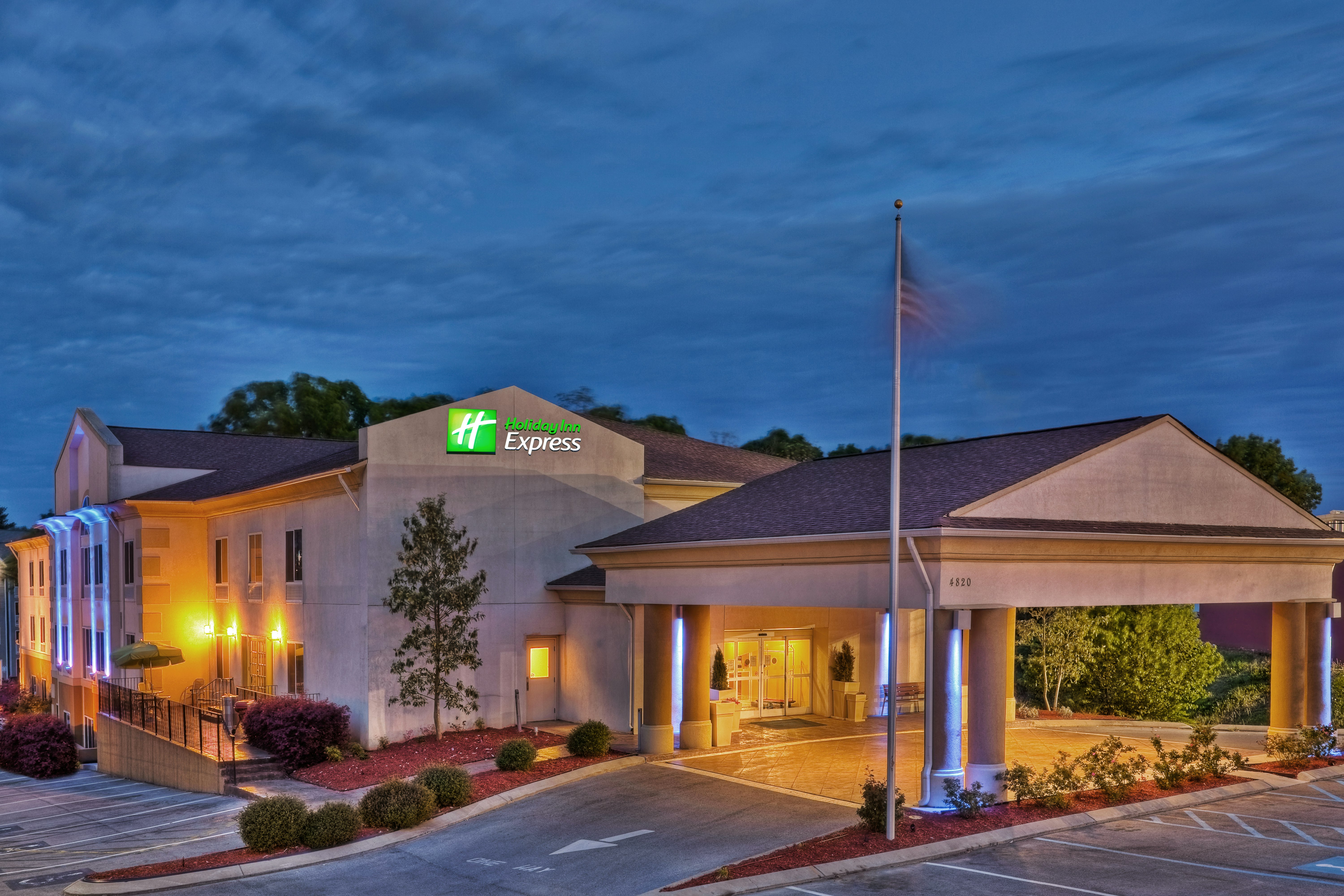 Holiday Inn Express Hotel Suites Chattanooga Hixson 4/75