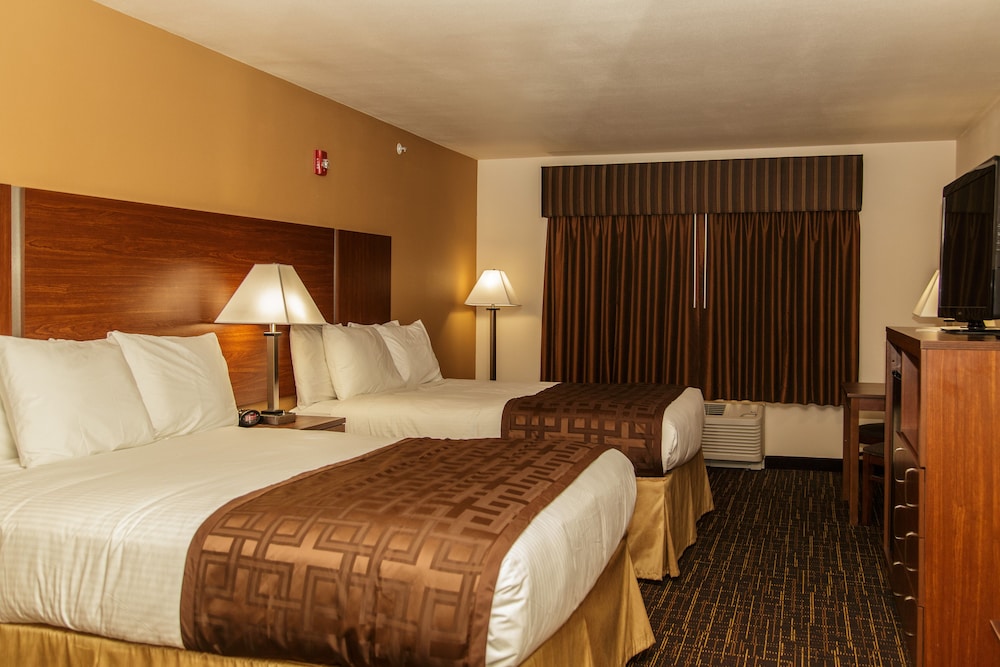 Richland Inn Suites 8/37