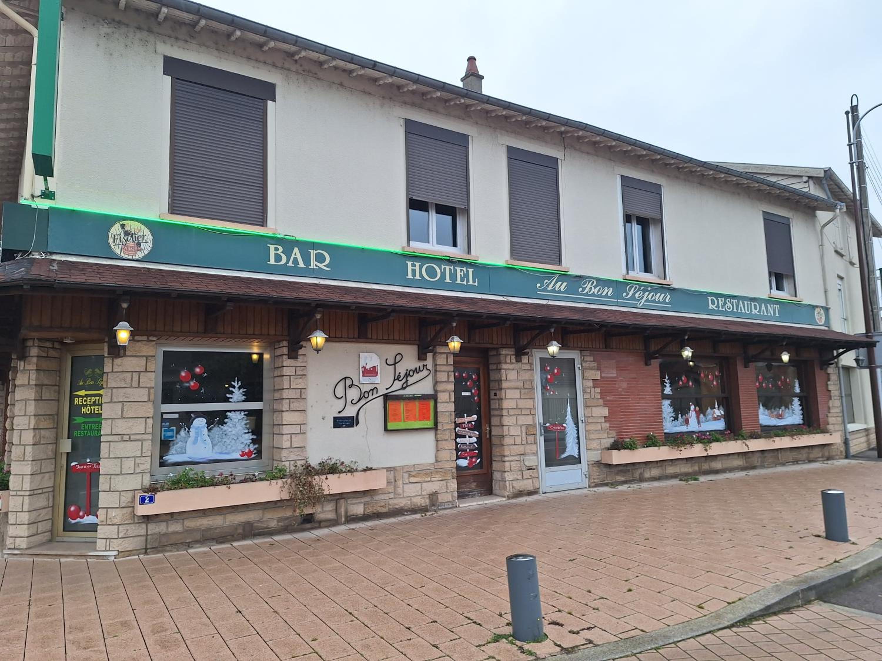 Hotel Au Bon Sejour 1/48