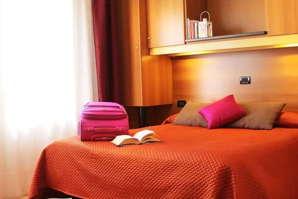 Hotel Sole 38/66