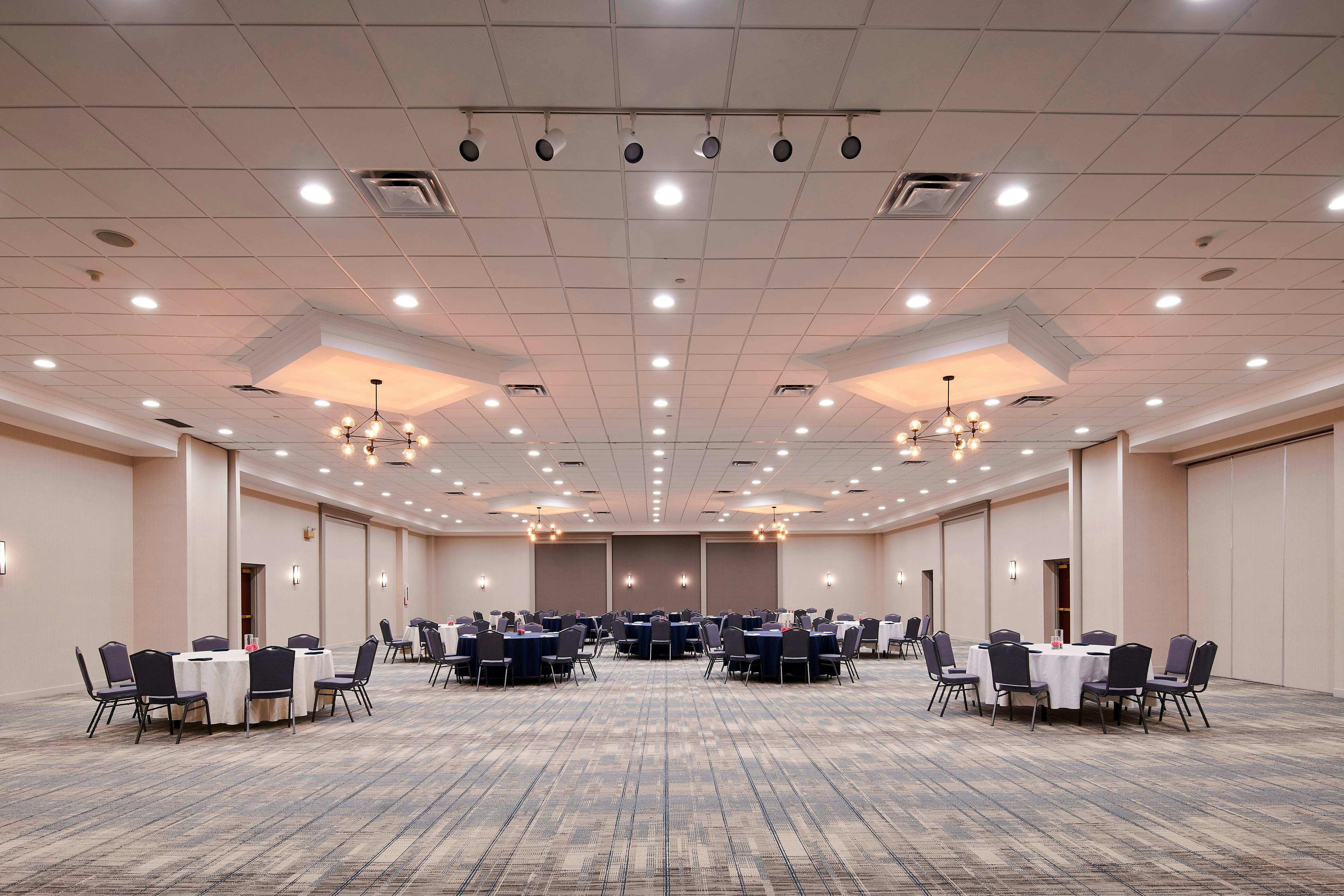 Lobby at Four Points By Sheraton Cleveland-Eastlake, EASTLAKE - OH