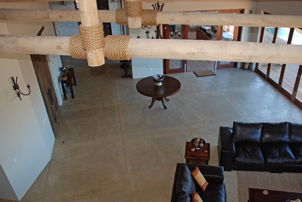Tamodi Lodge and Stables 30/50