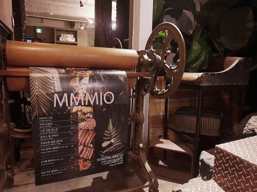 Mmmio Ii Design Residence 9/35