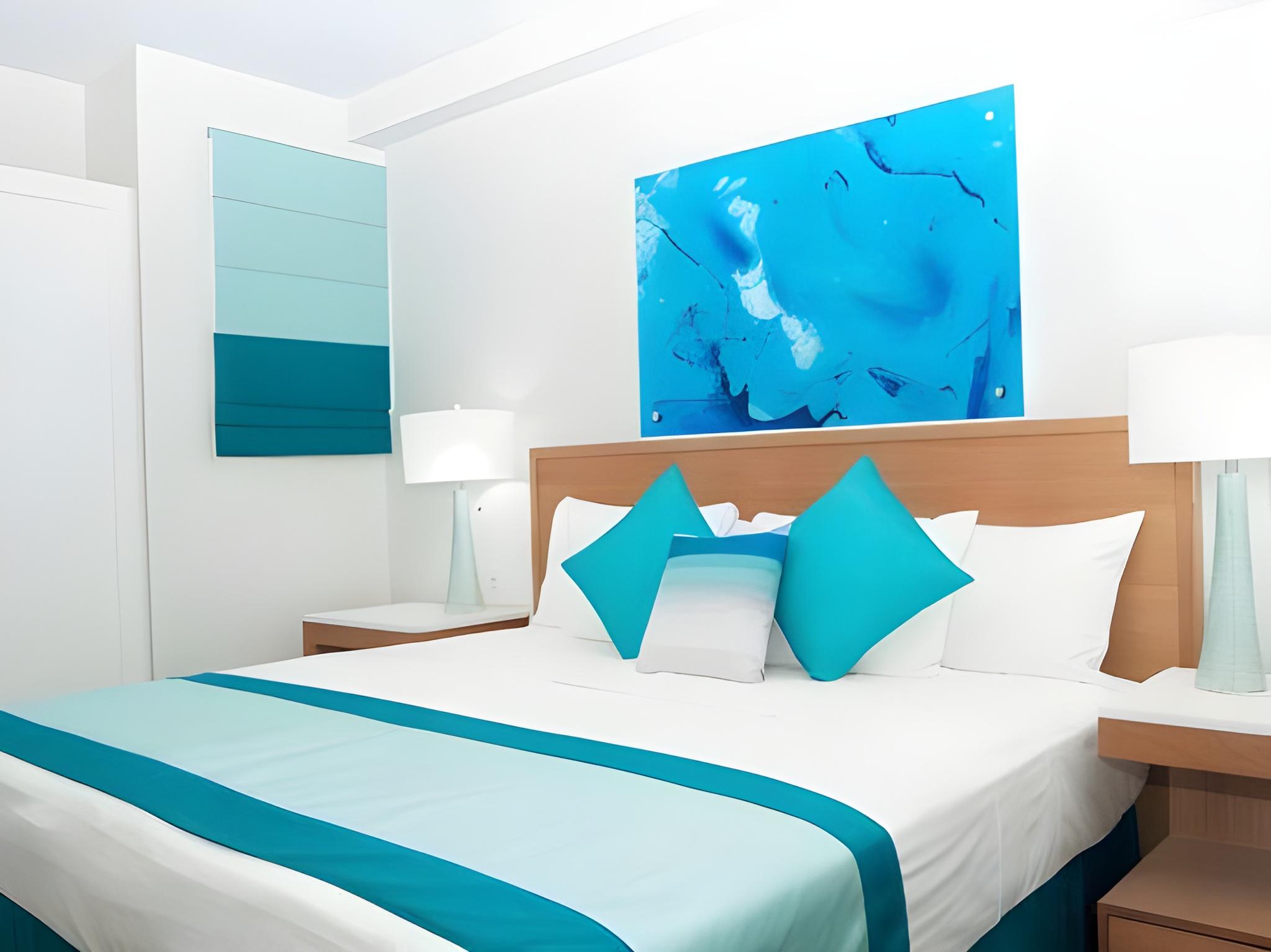 1 Bedroom, Suite, Double and Twin Beds, Ocean Front
