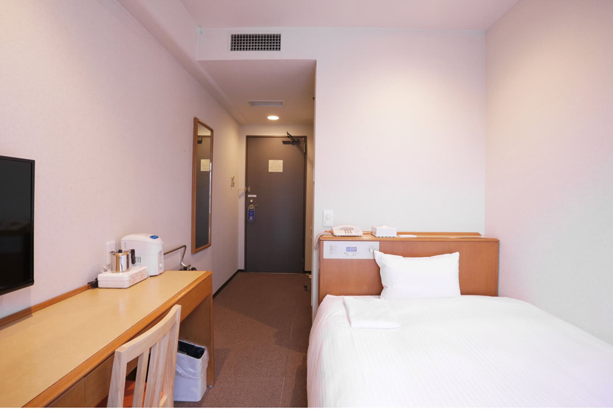 ROOM, SINGLE