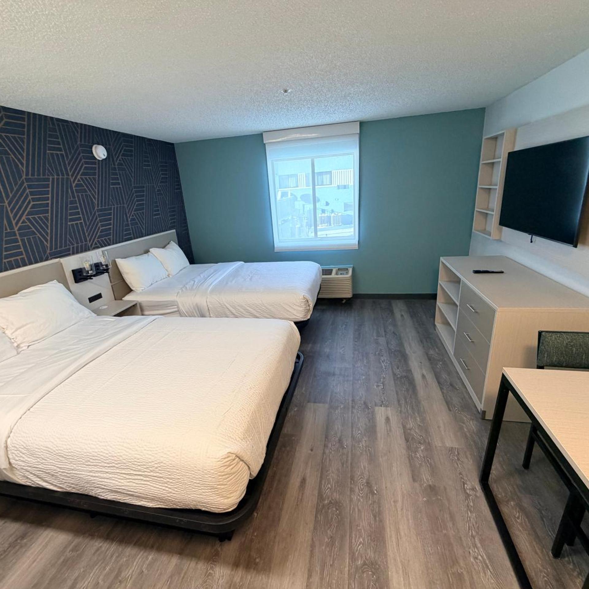 Efficiency, 2 Double Beds