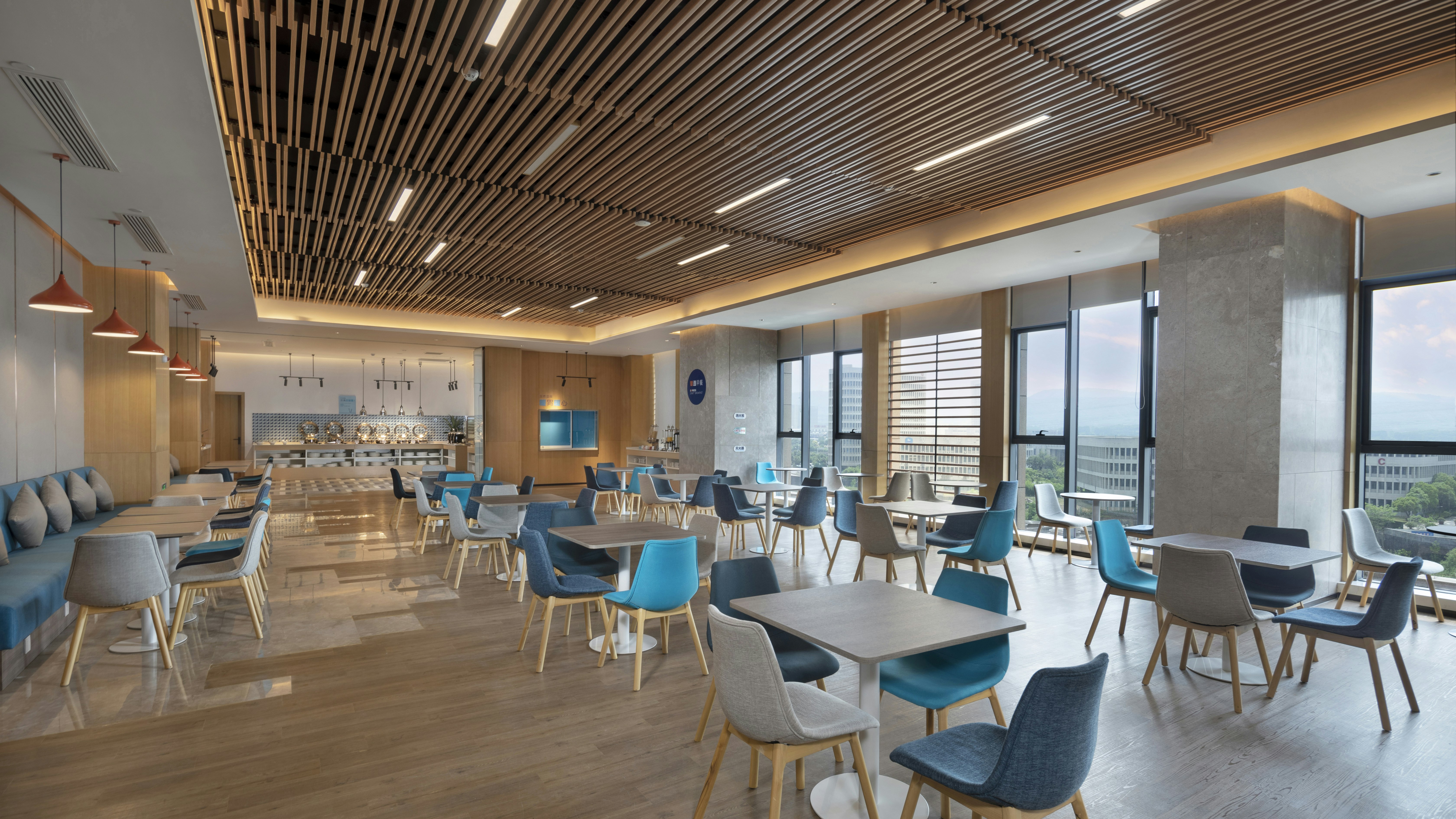 Holiday Inn Express Nanjing Dongshan 44/58