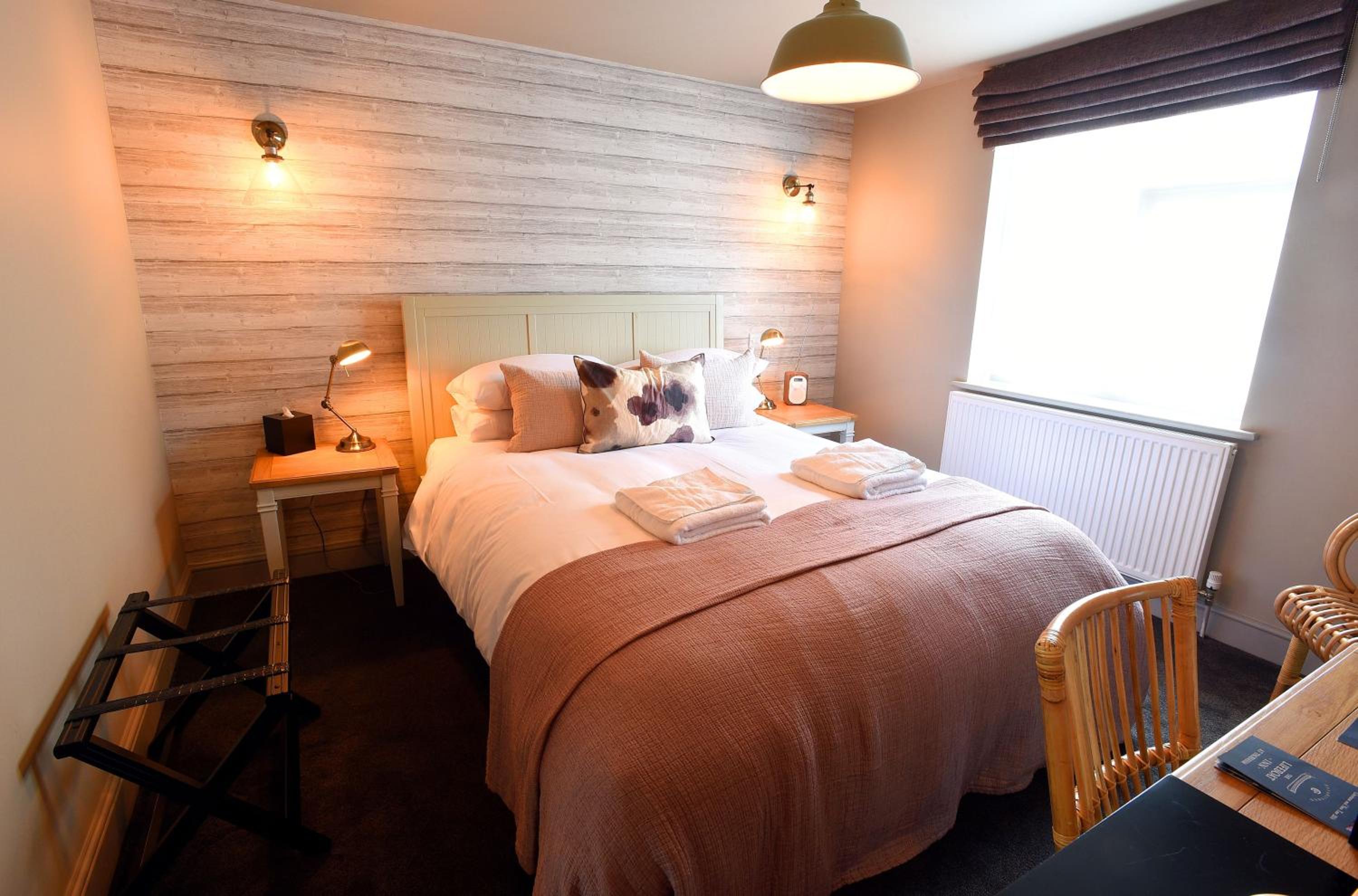 Traditional, Double Bed, Rear View, Lifeboat Inn 3/3