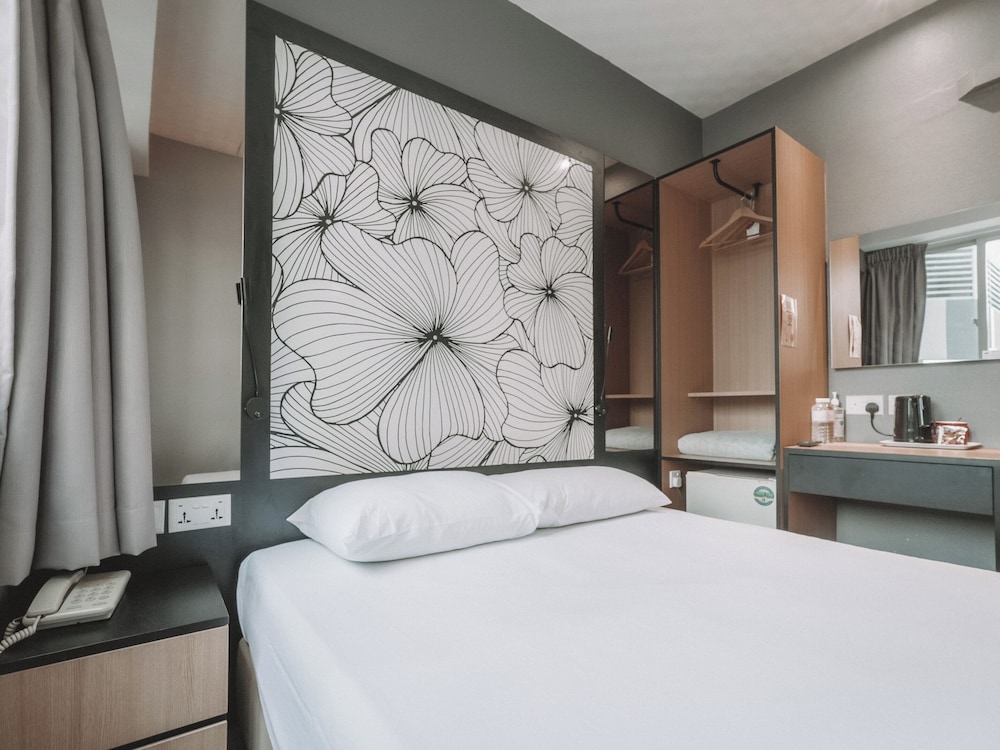 REGIN HOTEL 33/56