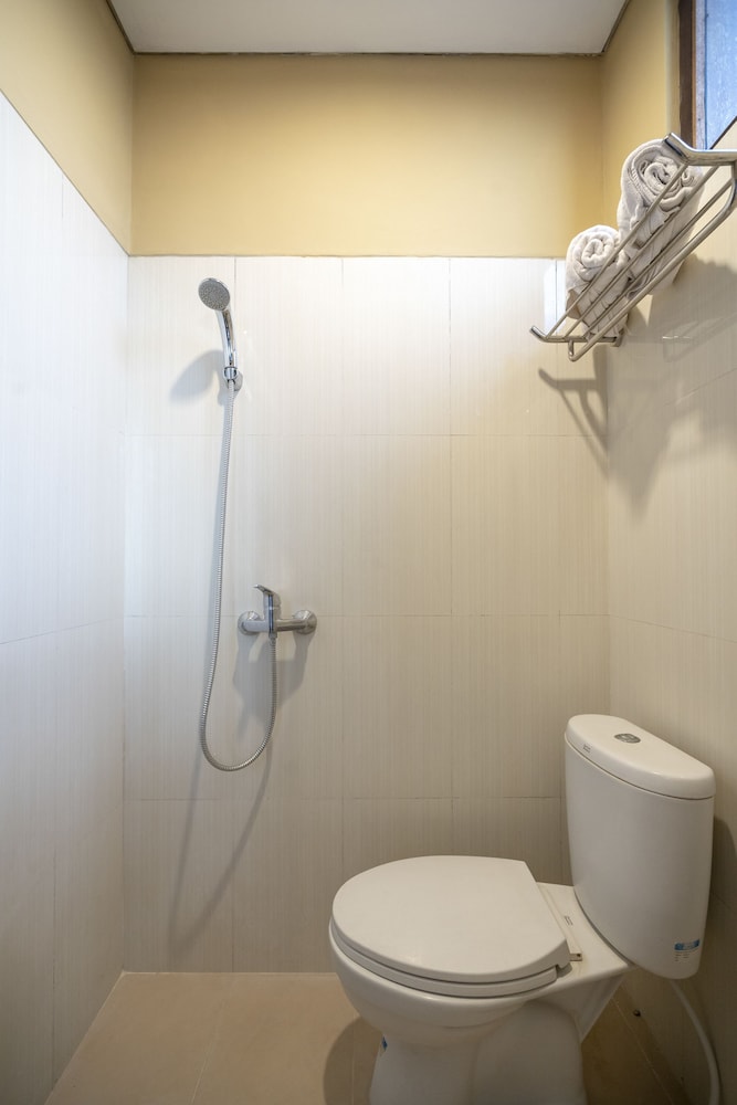 Oyo 612 Dante Guesthouse 64/66