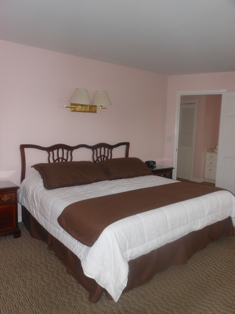 Century Suites Hotel 13/50