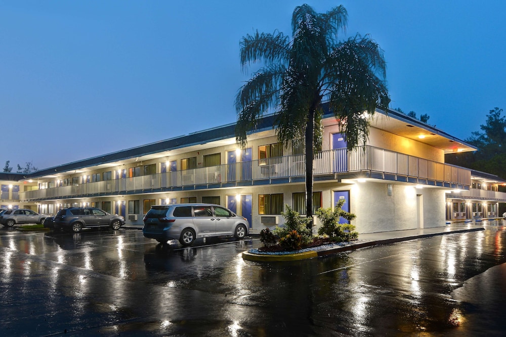 Motel6 Dania Beach, FL 48/59
