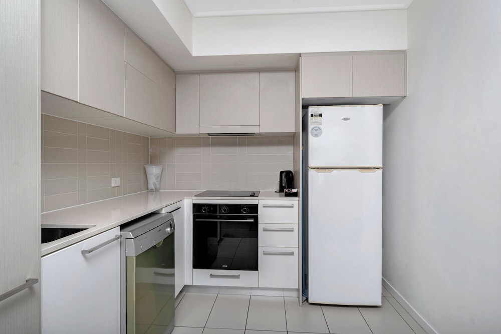Central Kensington Apartments By Vivo 43/51