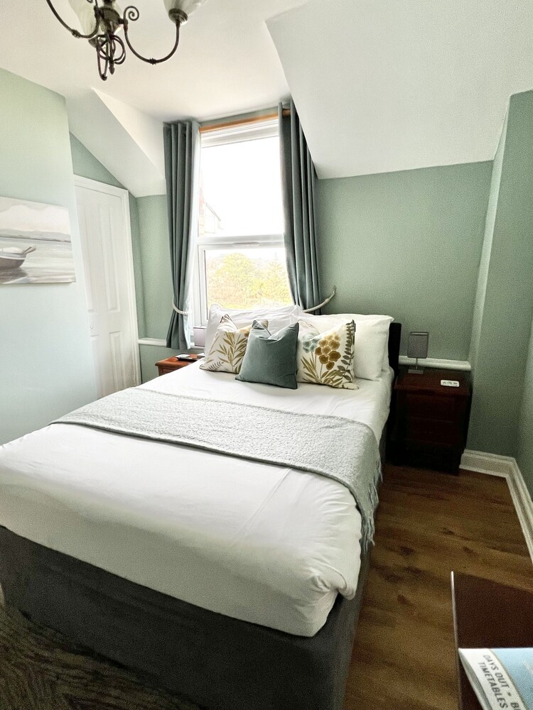 Devon House Guest House 11/50