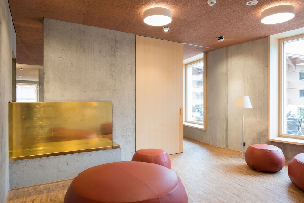 Saanen Gstaad Youth Hostel 8/41