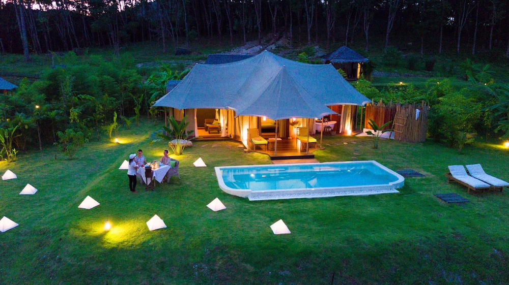 9 Hornbills Tented Camp 43/50