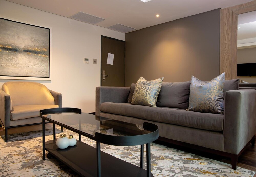 Happy Valley Hotel Ezulwini 18/40