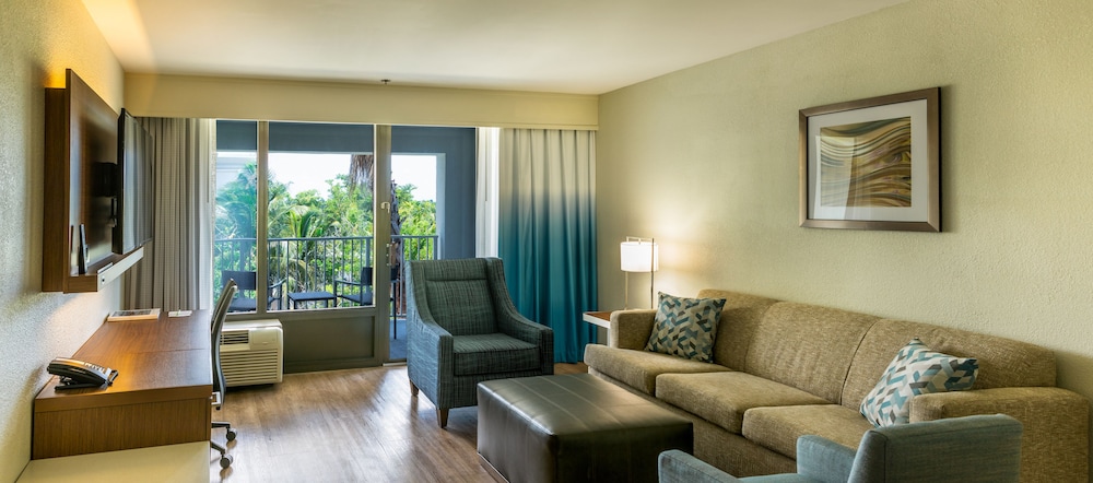 Courtyard By Marriott Naples 29/50