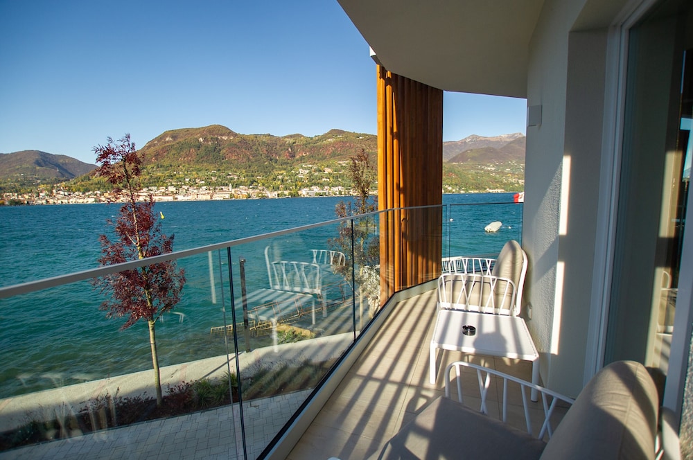 AH Porticcioli Boutique Apartments 41/50
