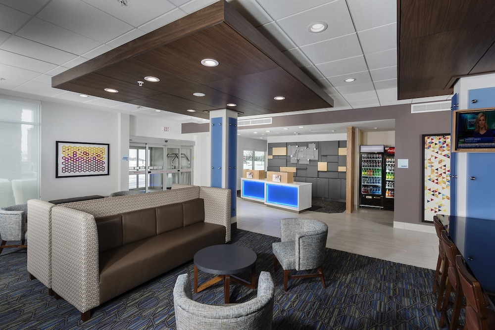 Holiday Inn Express Suites West Des Moines Jordan Creek 11/43
