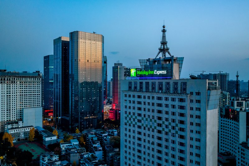 Holiday Inn Express Chengdu Tianfu Square an IHG Hotel 2/25