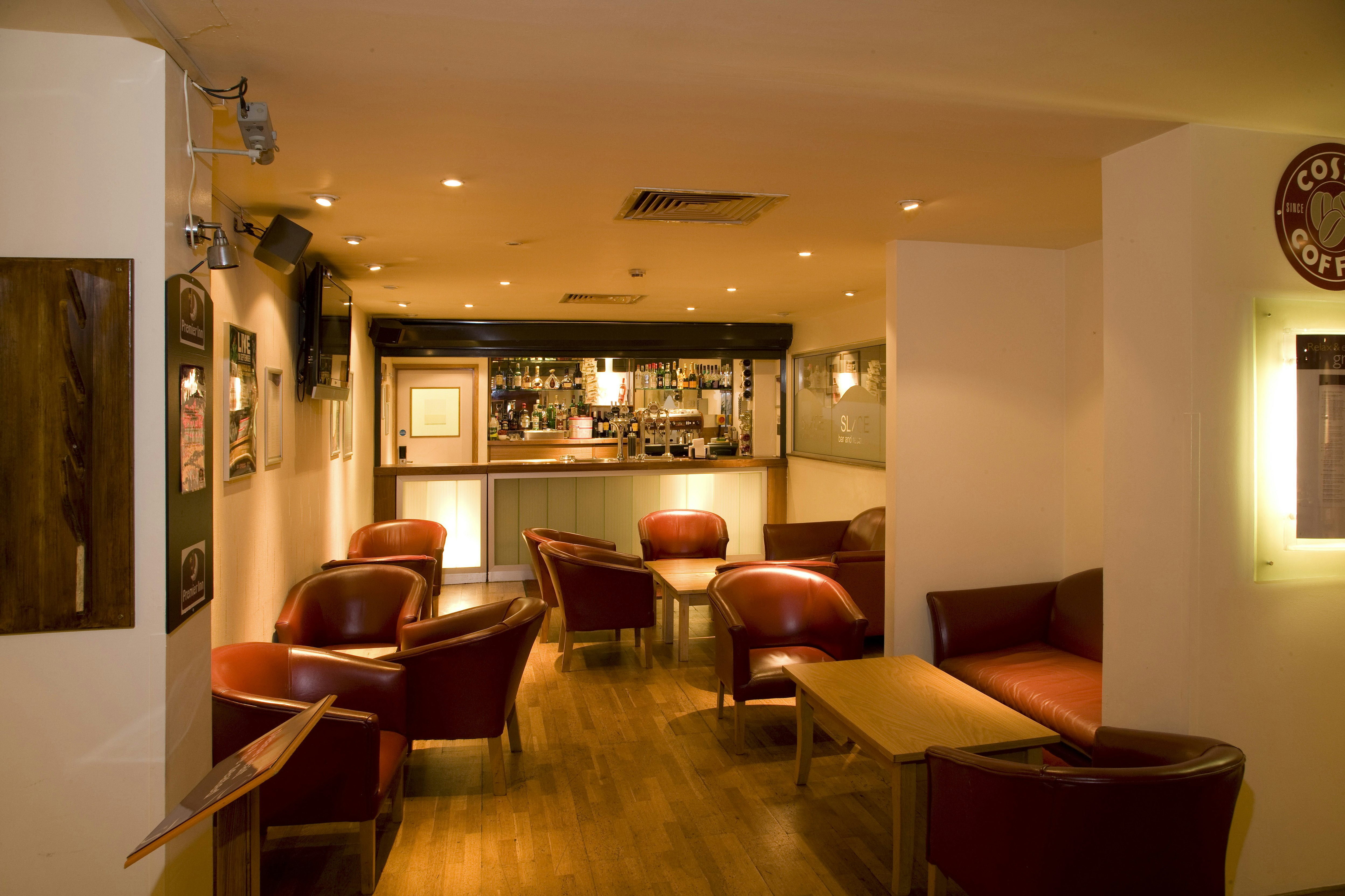 Premier Inn London Kensington (Earls Court) 22/32