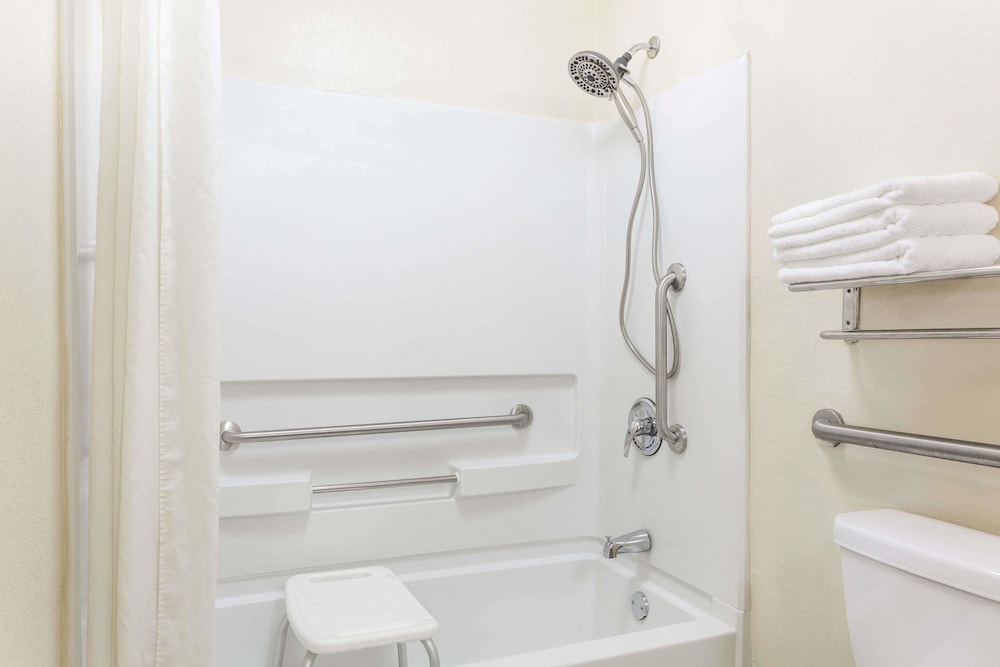 Motel6 Forsyth, GA – Tift College 8/38