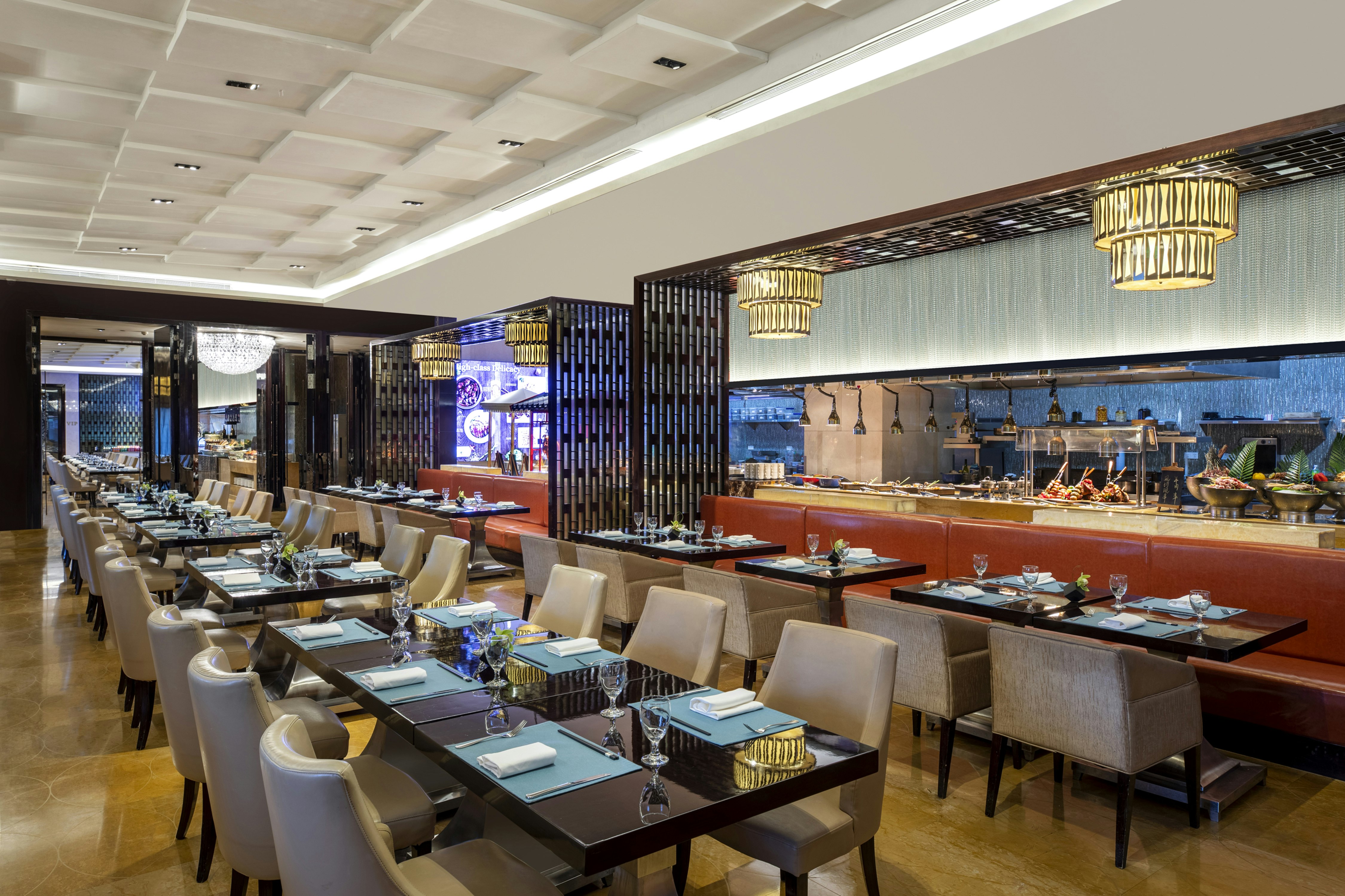 Hilton Nanjing 76/98