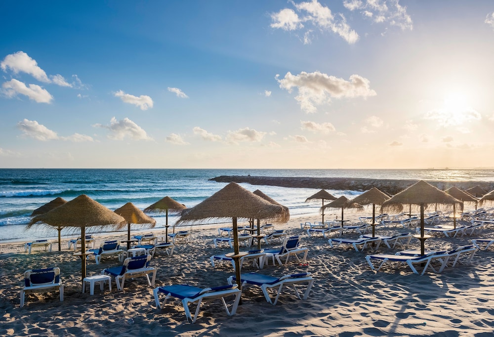 TRYP by Wyndham Lisboa Caparica Mar 47/49