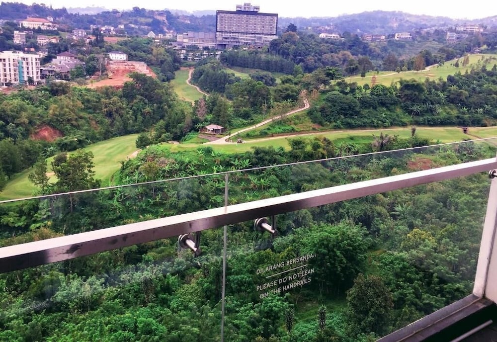 Clove Garden Hotel & Residence 52/58