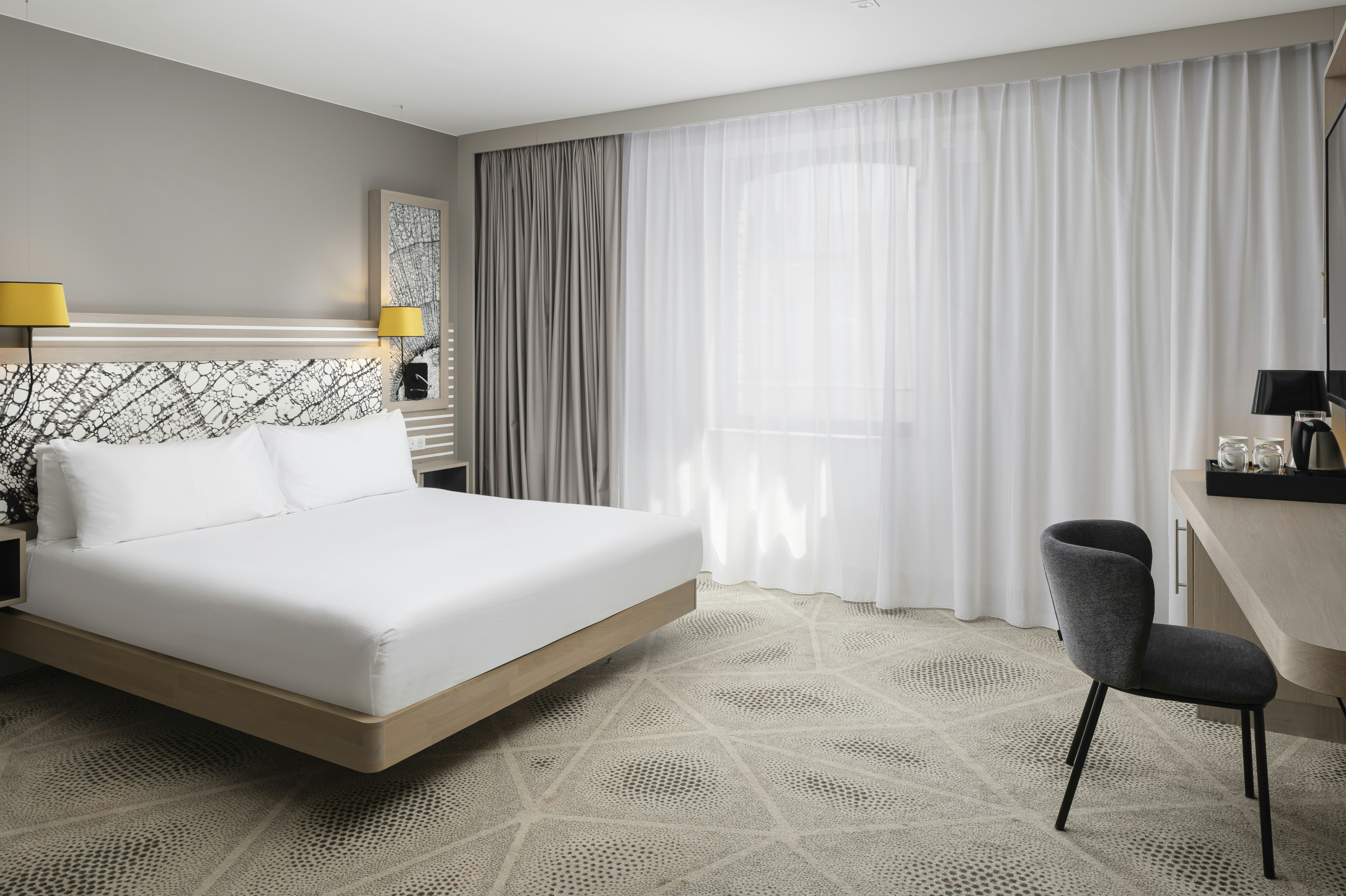 ROOM, KING BED, ACCESSIBLE