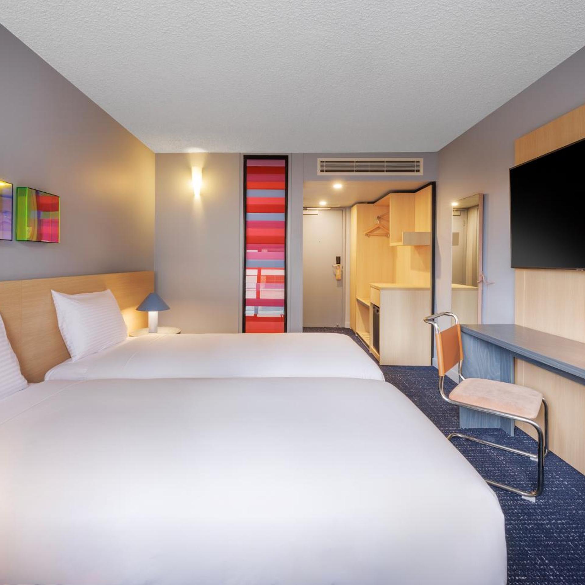 Side by Side, Single Bed