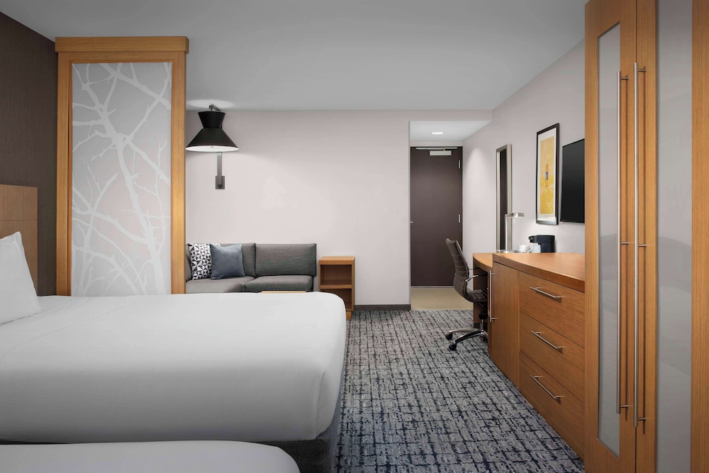 Room, 2 Queen Beds, Sofa