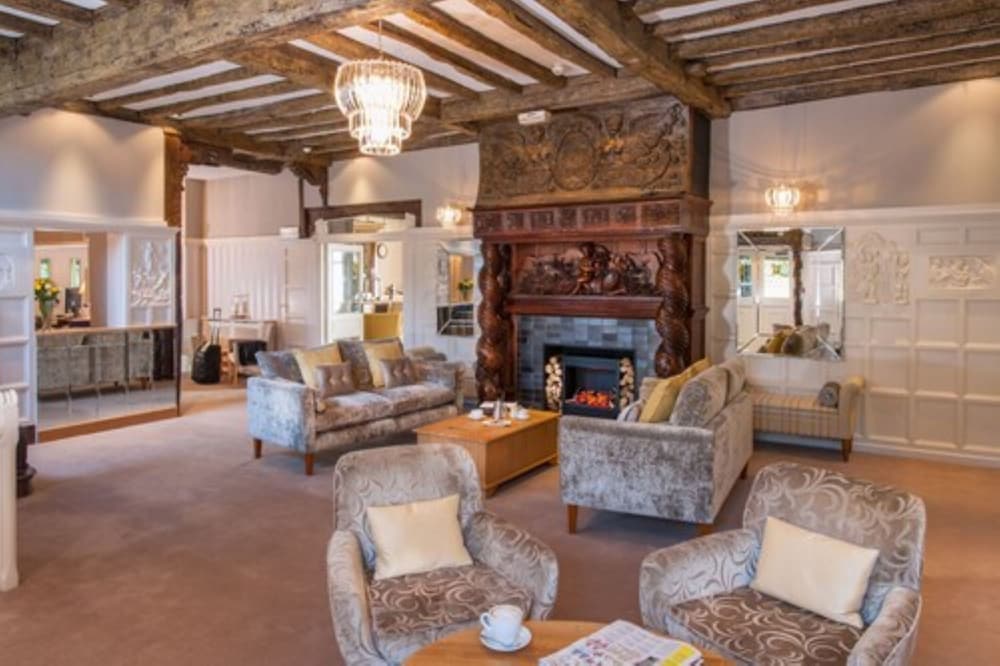 The Manor Elstree 44/64