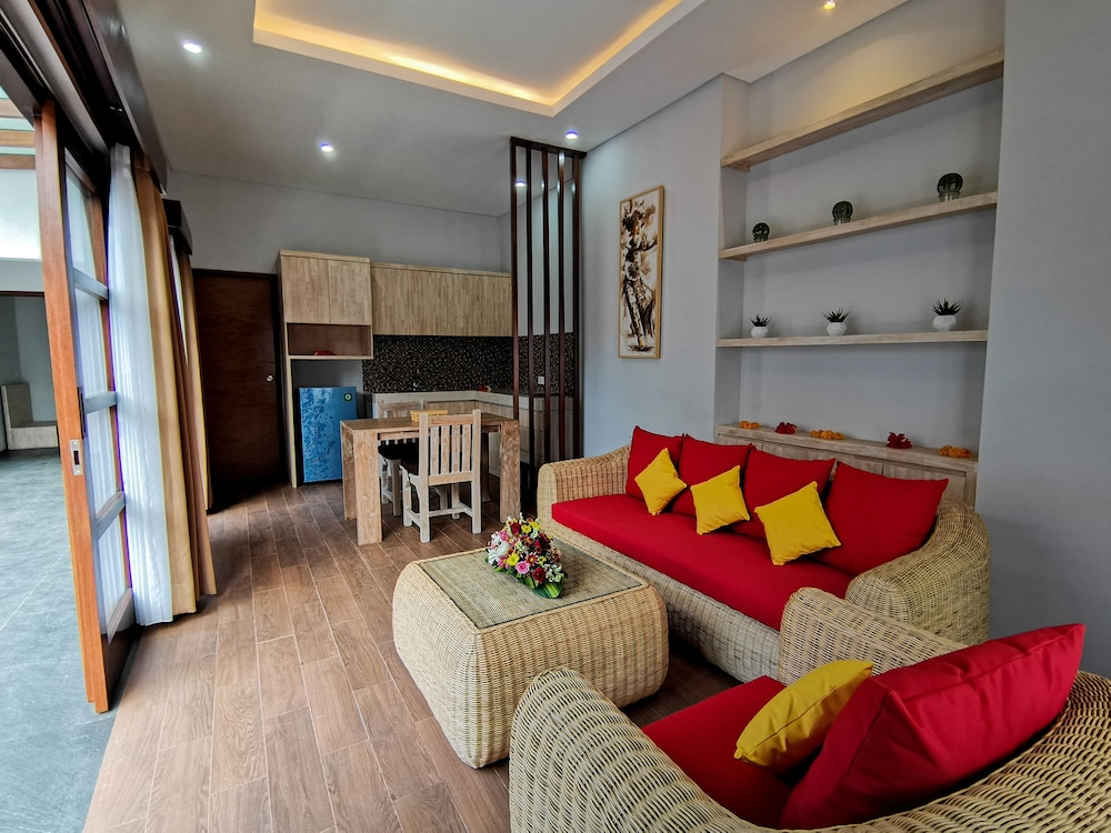 Kuta Puri Bungalow 46/73