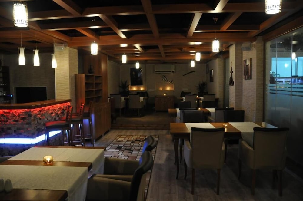 Teos Hotel 31/37