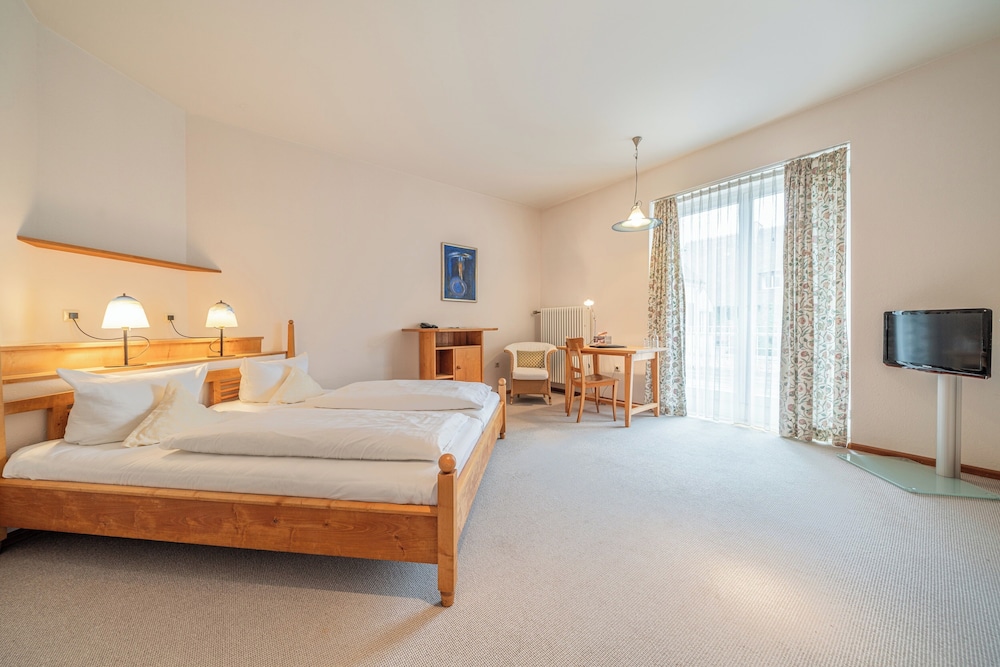 TRADITIONAL, DOUBLE BED