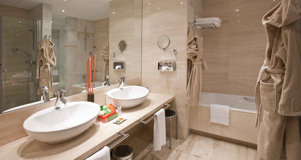 Nh Gran Hotel Casino Extremadura 48/50