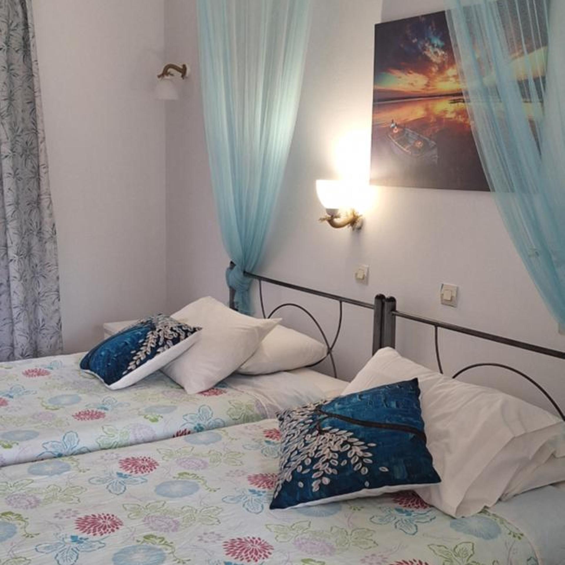 studio, Sausan Hotel 8/10