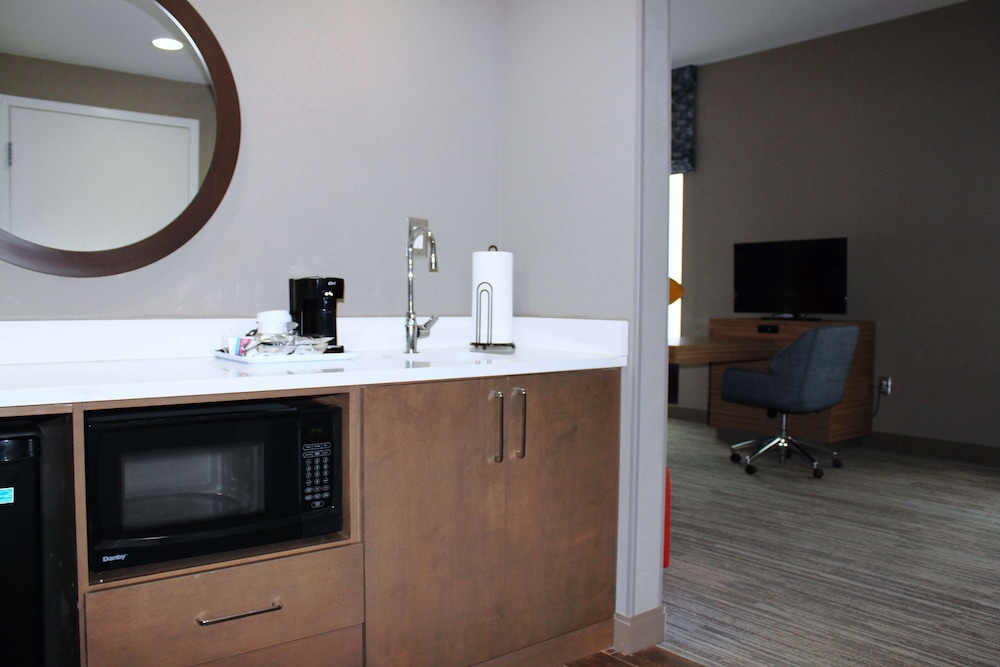 Hampton Inn Forsyth Ga 43/46