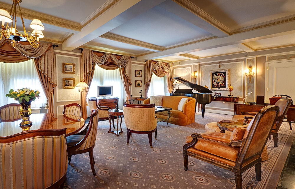 Hotel Elysee 27/31