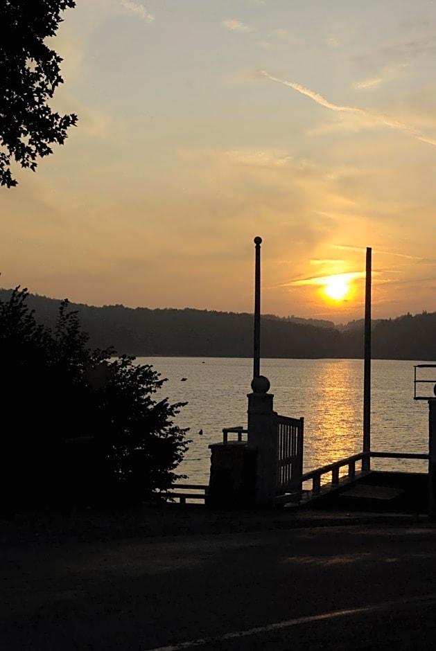 LOGIS HOTEL DU LAC 20/37