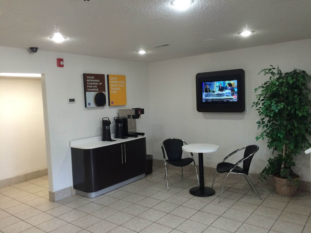 Motel6 Troy, IL 11/46