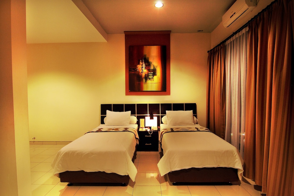 Puri Chorus Hotel 29/57
