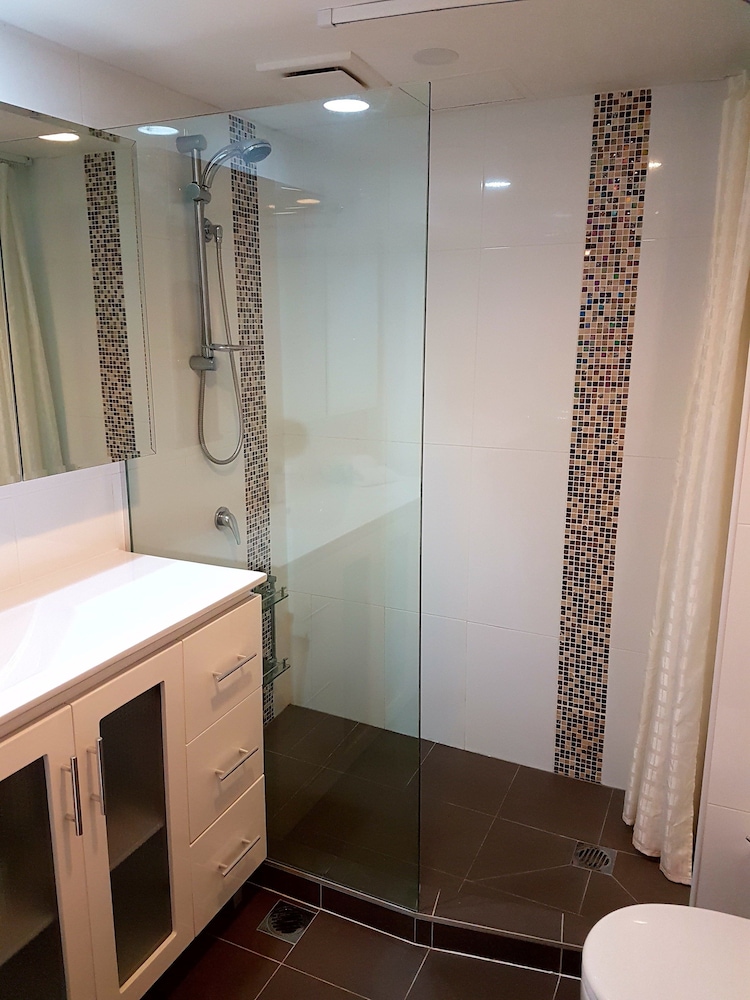 غرفة سوبيريور ثلاثية بسرير كوين وسرير فردي بغرفة نوم واحدة، Outrigger Resort 7/9
