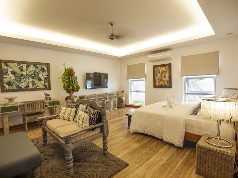 Vida Homes Condo Resort 33/78