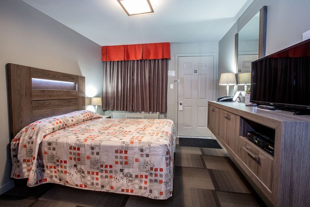 HOTEL MOTEL LE CHATEAUGUAY 17/26