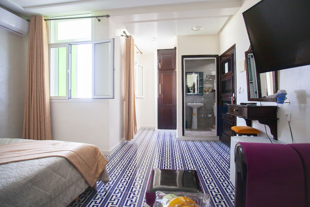 HOTEL MAMORA 22/72