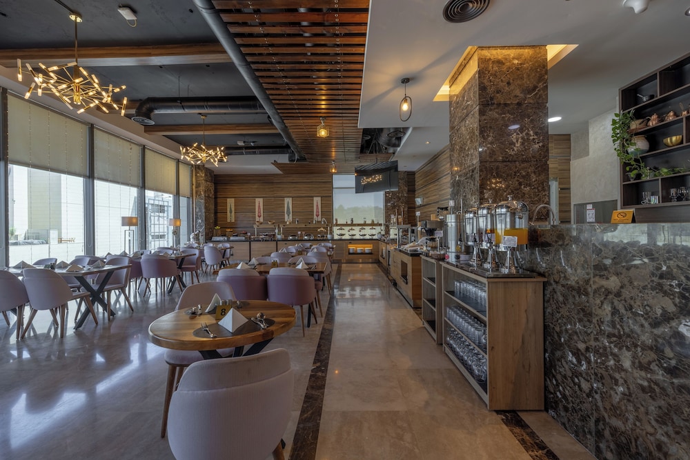 Jeddah Homes Boutique Hotel 34/38