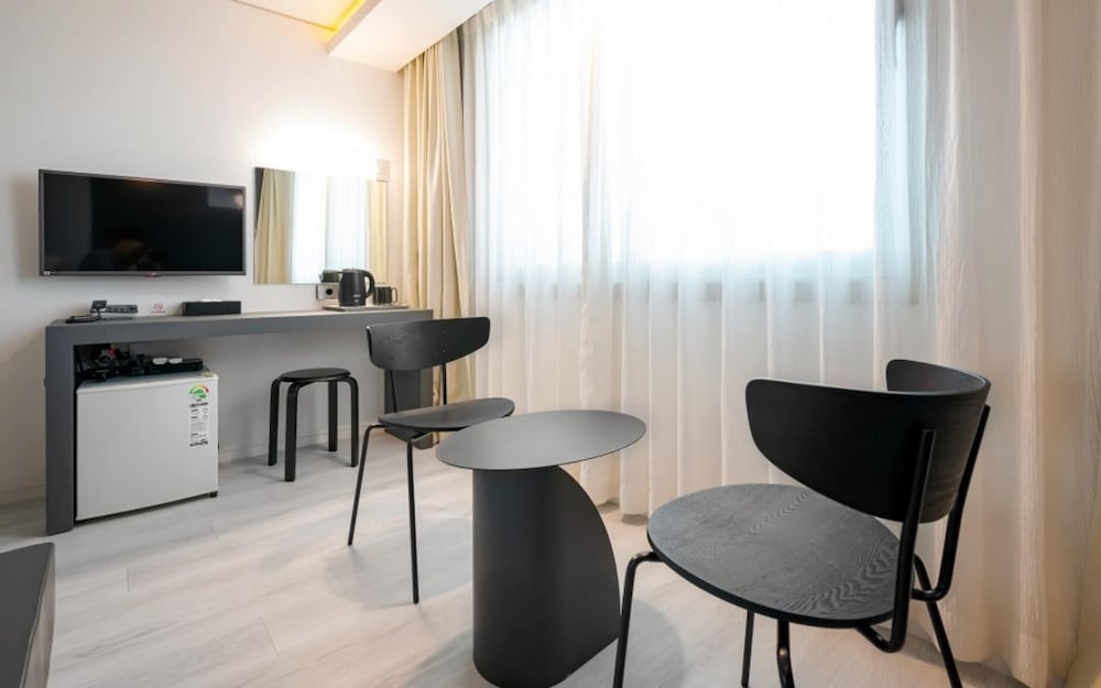 Pampas Hotel Jeju 14/16